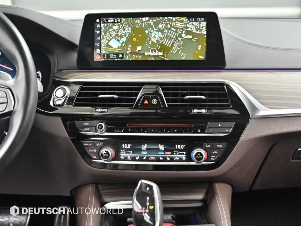 BMW 5시리즈 5시리즈 (G30) 530i xDrive M 스포츠 플러스 이미지 14
