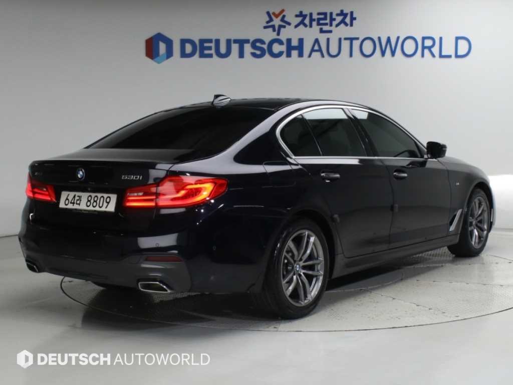 BMW 5시리즈 5시리즈 (G30) 530i xDrive M 스포츠 플러스 이미지 2