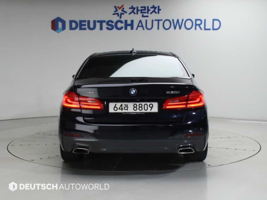 BMW 5시리즈 5시리즈 (G30) 530i xDrive M 스포츠 플러스 이미지 4