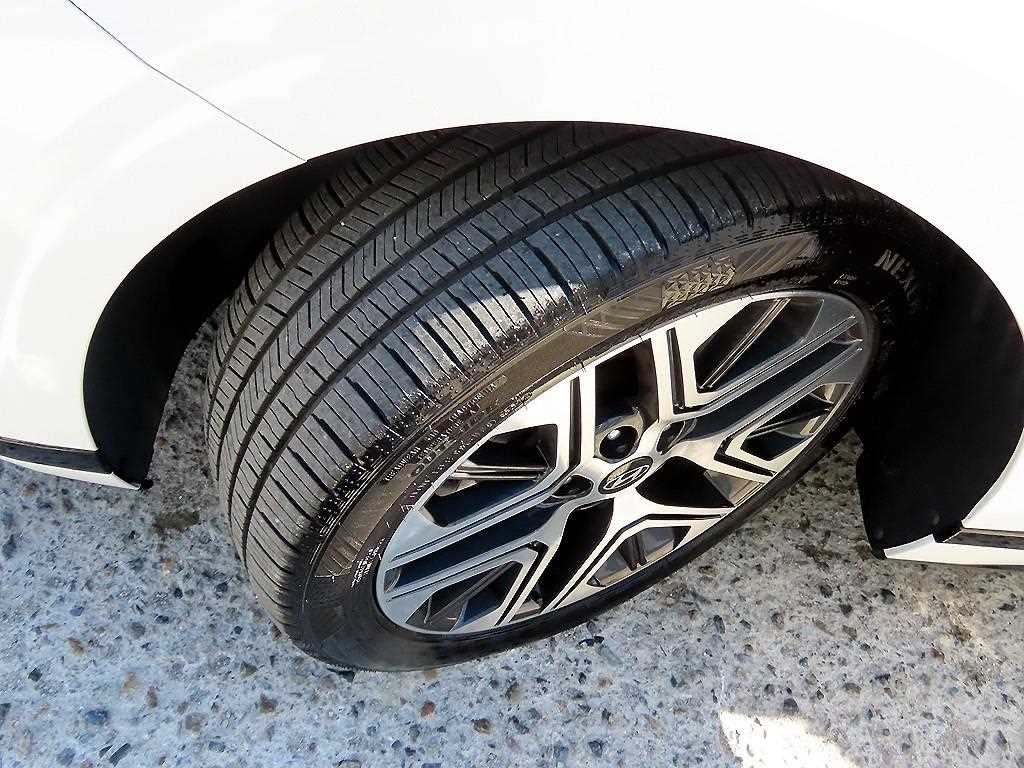 현대 그랜저 그랜저 (GN7) 가솔린 2.5 2WD 프리미엄 이미지 20