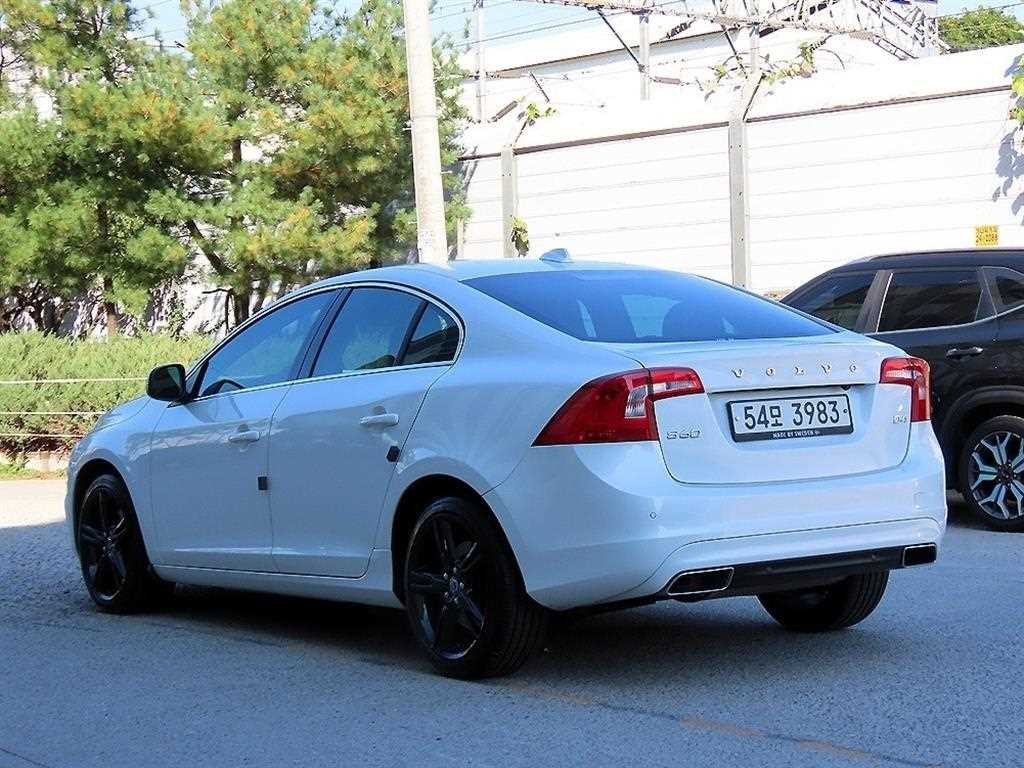 볼보 S60 뉴S60 D4 이미지 3