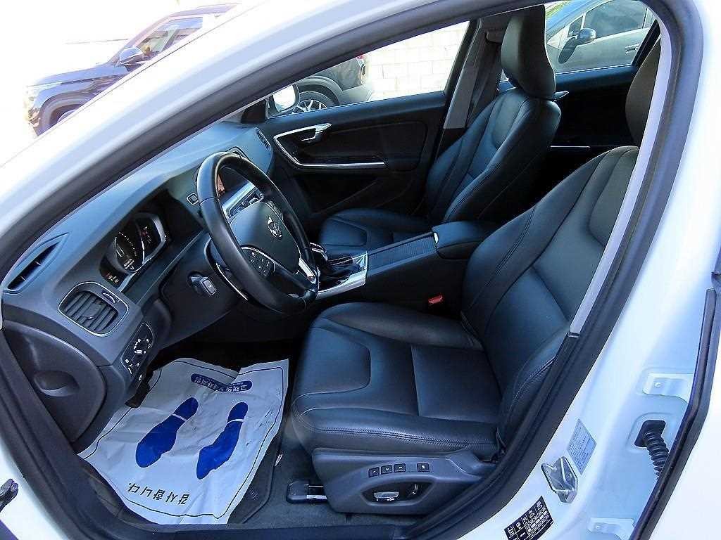 볼보 S60 뉴S60 D4 이미지 5
