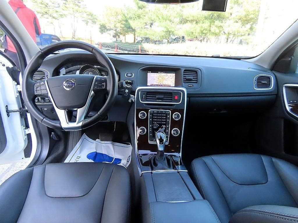 볼보 S60 뉴S60 D4 이미지 7