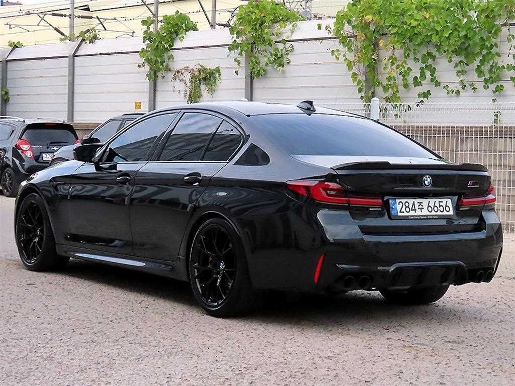 BMW 5시리즈 M5 (F90, F10) M5 세단 컴페티션 에디션 이미지 3
