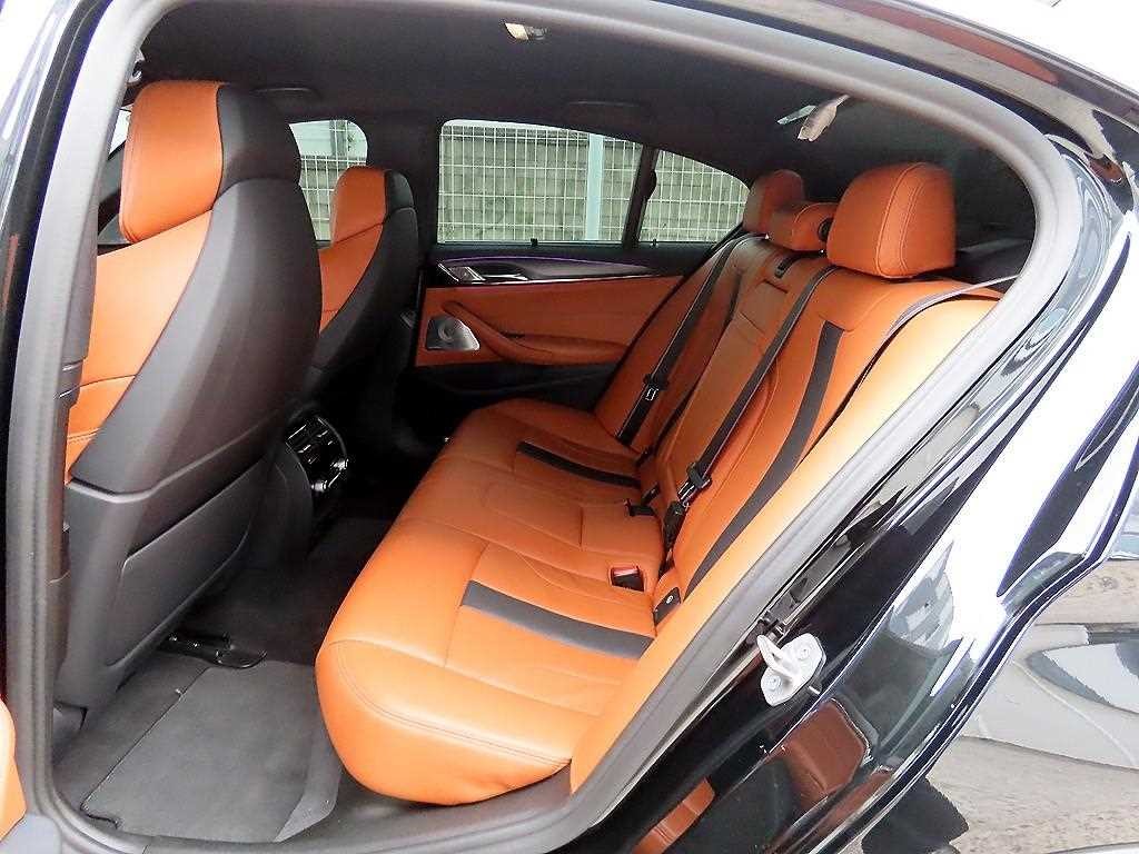 BMW 5시리즈 M5 (F90, F10) M5 세단 컴페티션 에디션 이미지 6