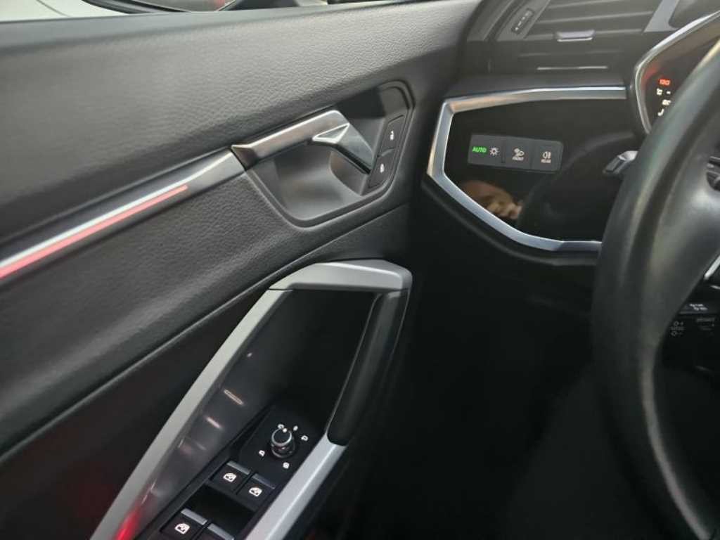 아우디 Q3 Q3 (F3) 35 TDI 프리미엄 이미지 10