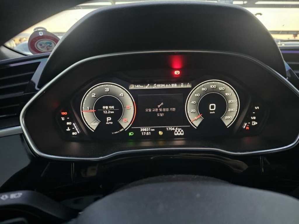 아우디 Q3 Q3 (F3) 35 TDI 프리미엄 이미지 7