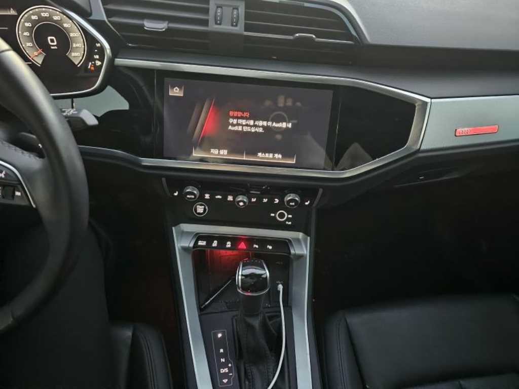 아우디 Q3 Q3 (F3) 35 TDI 프리미엄 이미지 9