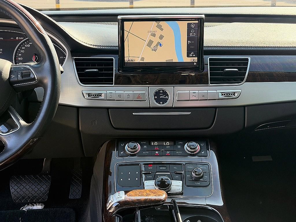 아우디 A8 뉴A8 4.2 TDI 콰트로 LWB 이미지 10