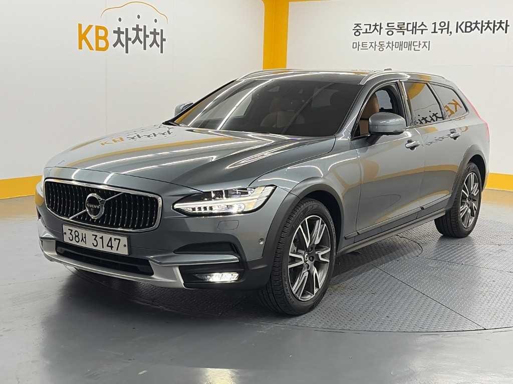 볼보 V90 V90 크로스컨트리 D5 프로 AWD 이미지 1