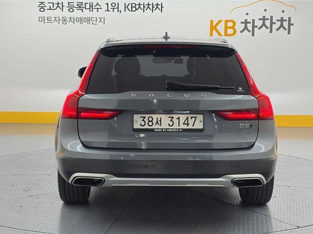 볼보 V90 V90 크로스컨트리 D5 프로 AWD 이미지 3