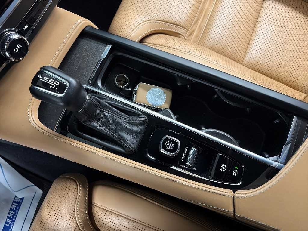 볼보 V90 V90 크로스컨트리 D5 프로 AWD 이미지 8