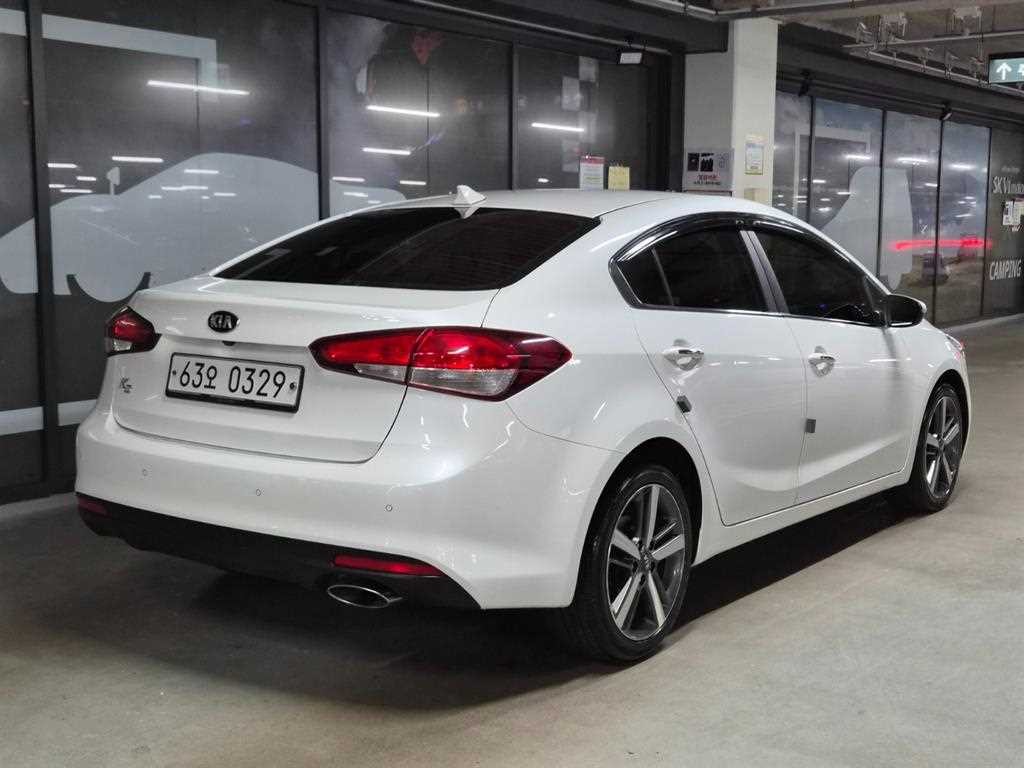 기아 K3 더뉴 K3 1.6 GDI 프레스티지 기본형 이미지 4
