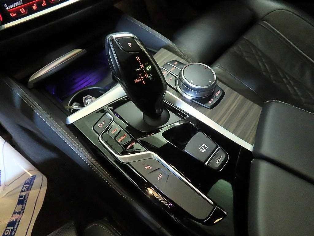 BMW 5시리즈 5시리즈 (G30) 530i xDrive M 스포츠 플러스 이미지 12