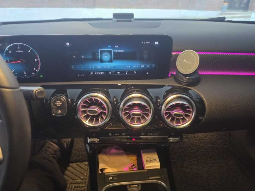 벤츠 A 클래스 A클래스 W177 A200d 세단 이미지 10