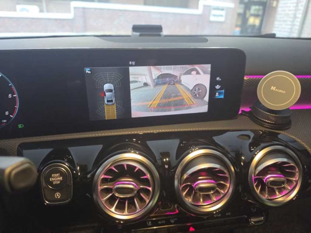 벤츠 A 클래스 A클래스 W177 A200d 세단 이미지 14
