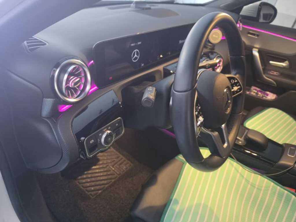 벤츠 A 클래스 A클래스 W177 A200d 세단 이미지 7