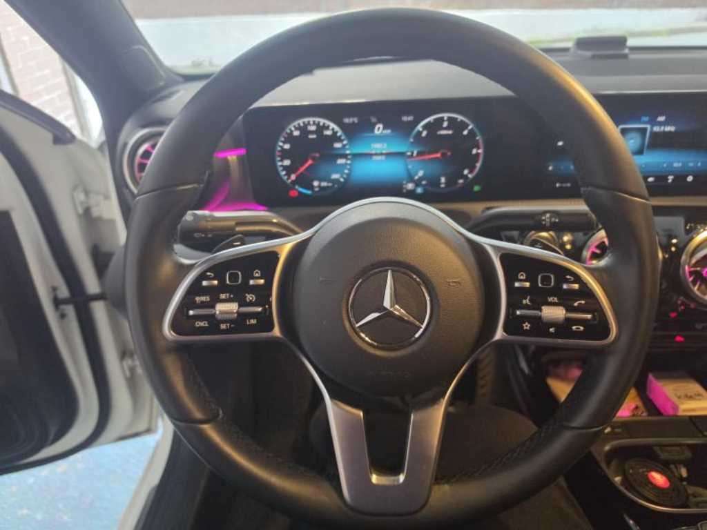 벤츠 A 클래스 A클래스 W177 A200d 세단 이미지 9