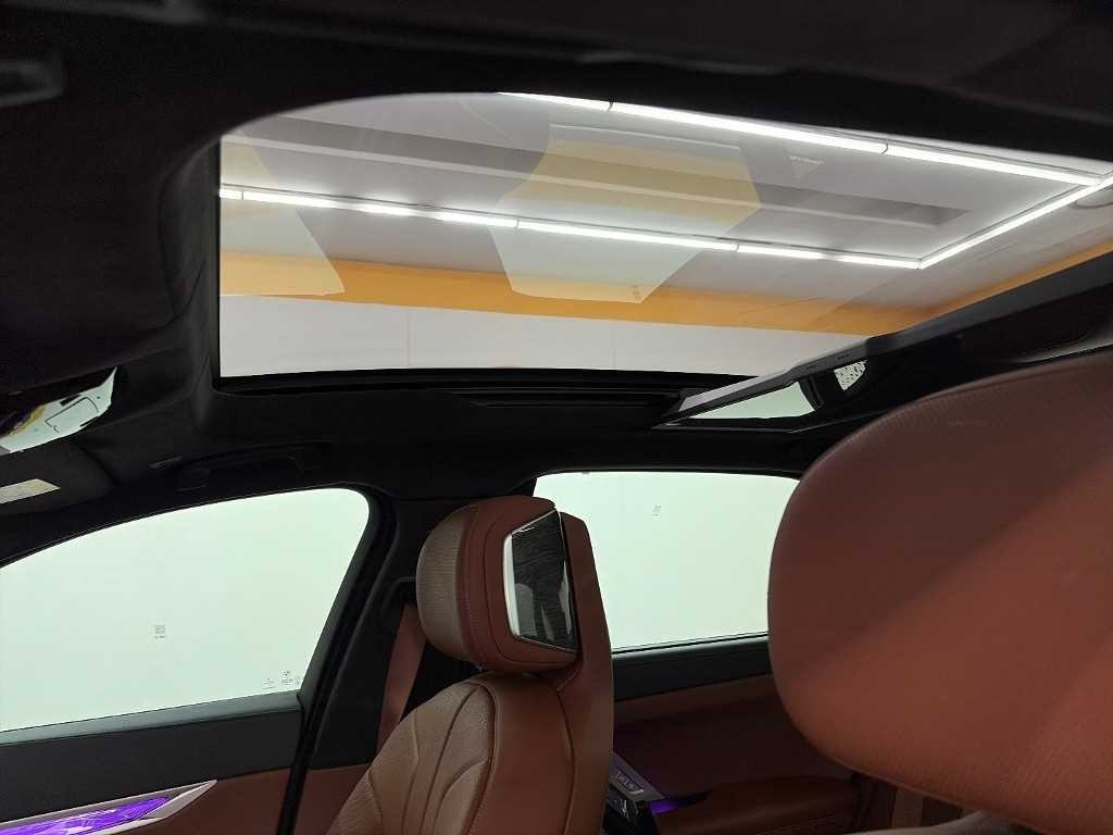 BMW 7시리즈 7시리즈 (G70) 740i sDrive M 스포츠 이미지 15