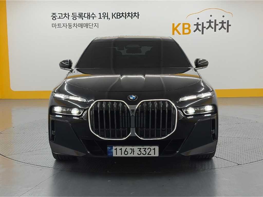 BMW 7시리즈 7시리즈 (G70) 740i sDrive M 스포츠 이미지 2