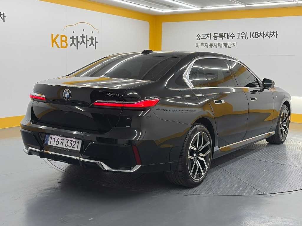 BMW 7시리즈 7시리즈 (G70) 740i sDrive M 스포츠 이미지 4