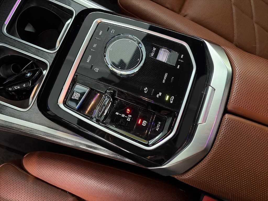BMW 7시리즈 7시리즈 (G70) 740i sDrive M 스포츠 이미지 8