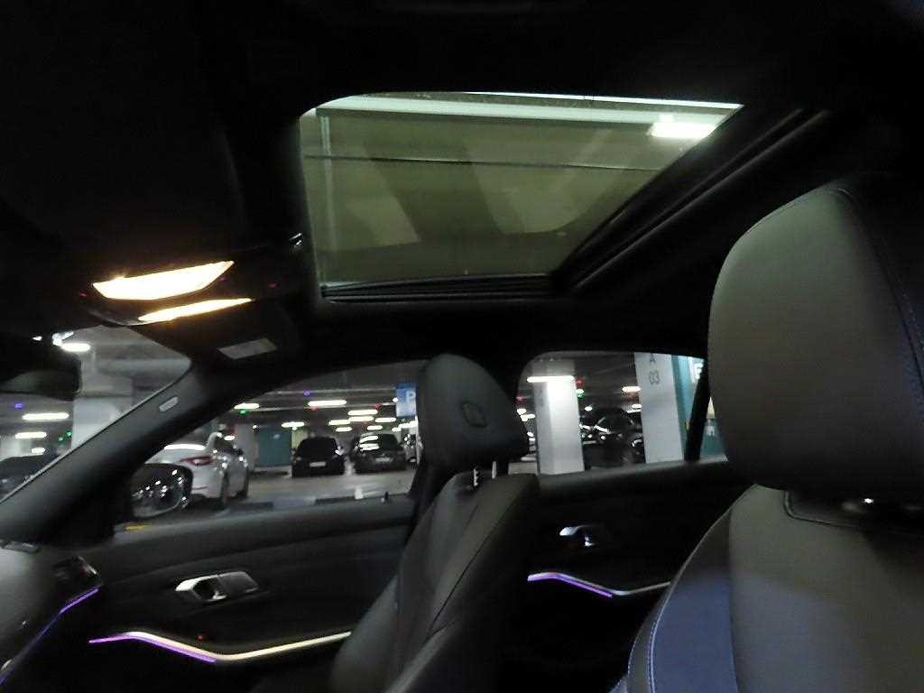 BMW 3시리즈 3시리즈 (G20) 320i M 스포츠 이미지 17