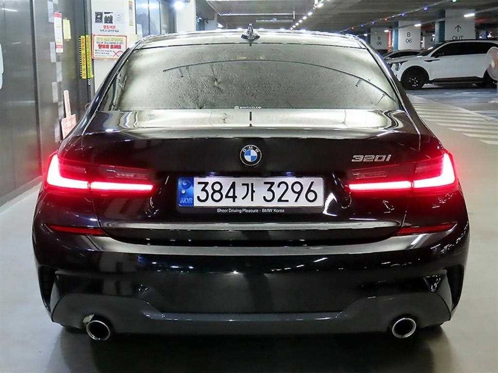 BMW 3시리즈 3시리즈 (G20) 320i M 스포츠 이미지 5