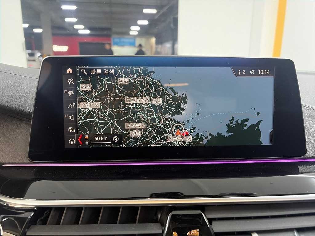 BMW 5시리즈 5시리즈 (G30) 520d M 스포츠 플러스 이미지 16