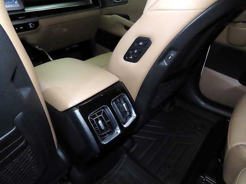 기아 쏘렌토 더 뉴 쏘렌토 4세대 가솔린 2.5T 4WD 시그니처 X-라인 이미지 13