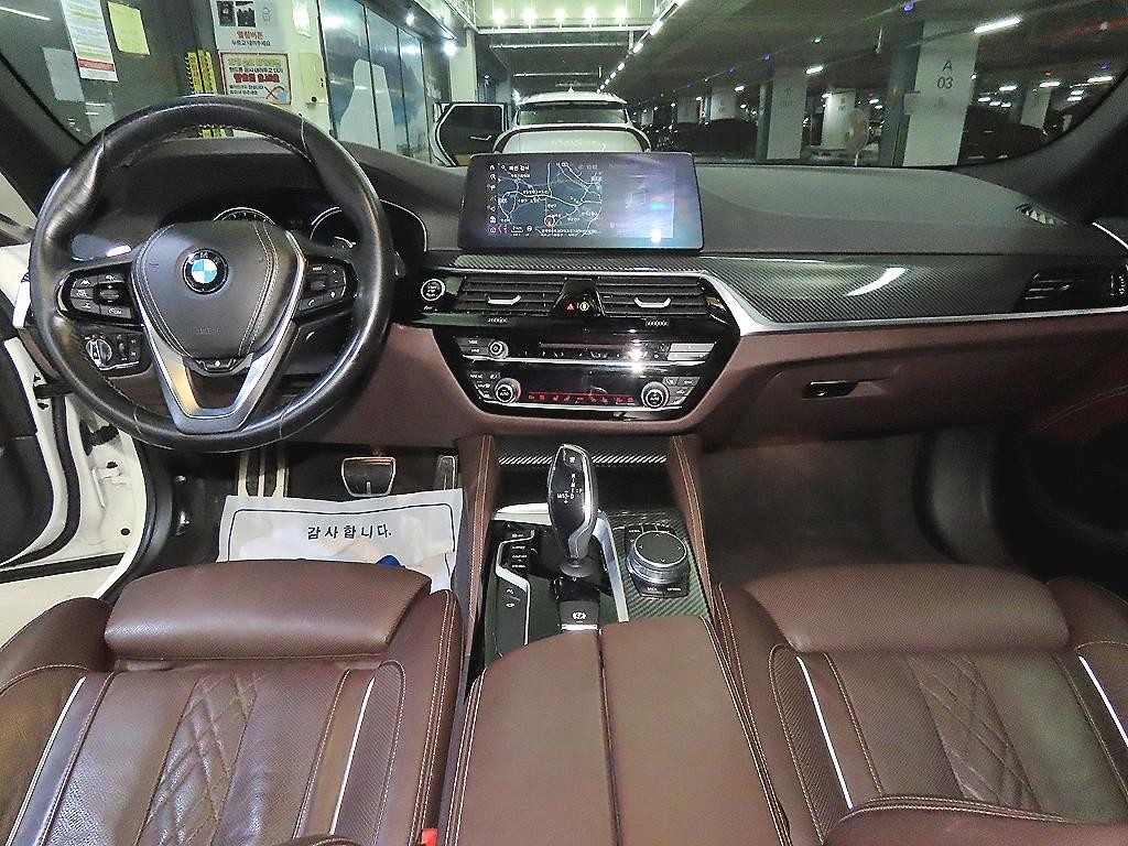 BMW 5시리즈 5시리즈 (G30) 530i xDrive M 스포츠 플러스 이미지 10