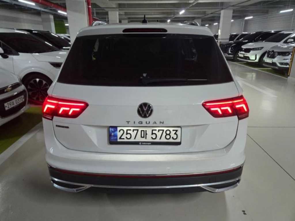 폭스바겐 티구안 티구안 올스페이스 2.0 TSI 프레스티지 이미지 2