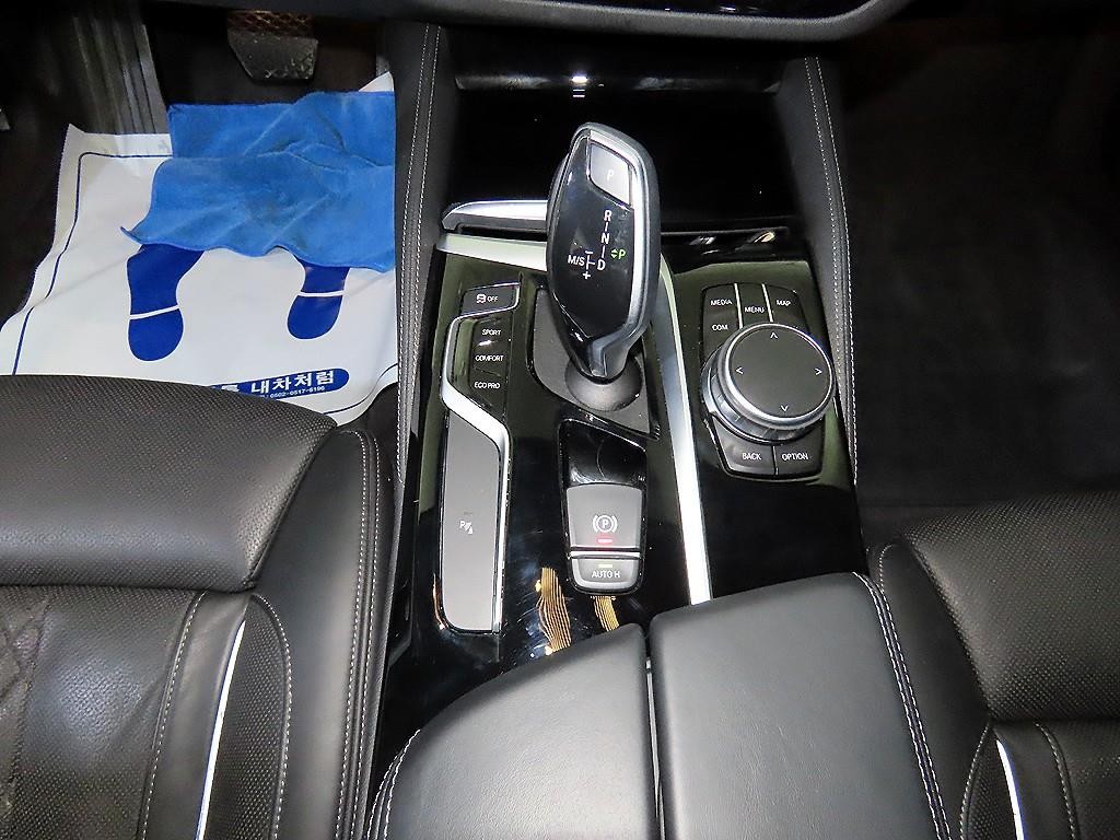 BMW 5시리즈 5시리즈 (G30) 530i xDrive 럭셔리 플러스 이미지 12