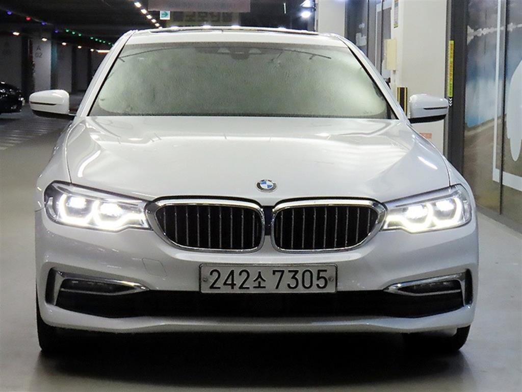 BMW 5시리즈 5시리즈 (G30) 530i xDrive 럭셔리 플러스 이미지 2