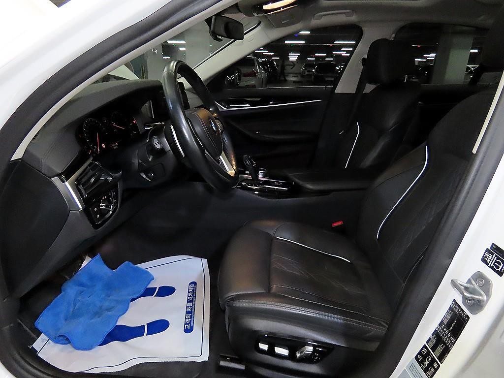 BMW 5시리즈 5시리즈 (G30) 530i xDrive 럭셔리 플러스 이미지 6