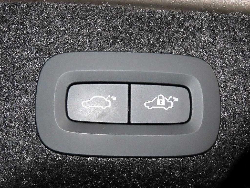 볼보 S90 B5 얼티메이트 브라이트 이미지 17