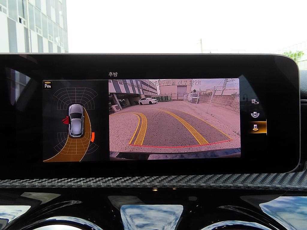 벤츠 A 클래스 A클래스 W177 A220 해치백 이미지 14