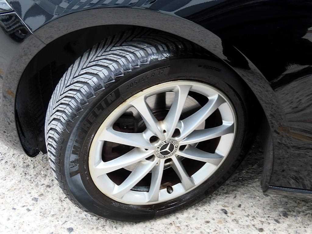 벤츠 A 클래스 A클래스 W177 A220 해치백 이미지 17