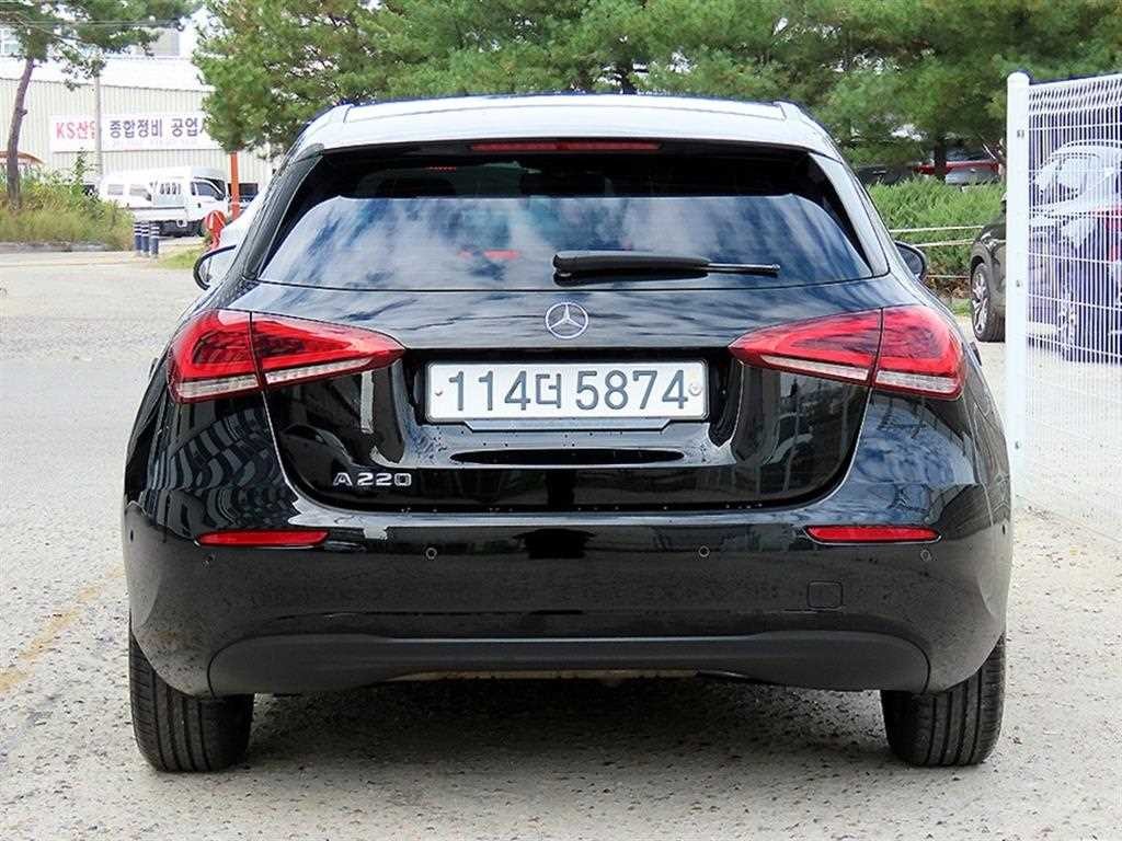 벤츠 A 클래스 A클래스 W177 A220 해치백 이미지 4