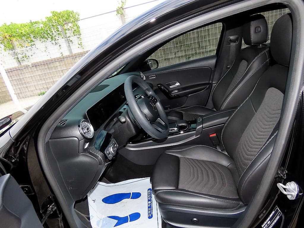 벤츠 A 클래스 A클래스 W177 A220 해치백 이미지 5