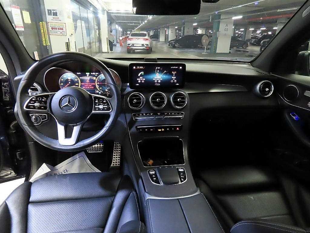 벤츠 GLC 클래스 GLC클래스 X253 GLC 300 e 4MATIC 쿠페 이미지 10