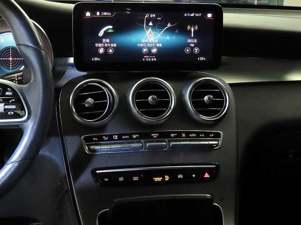 벤츠 GLC 클래스 GLC클래스 X253 GLC 300 e 4MATIC 쿠페 이미지 11