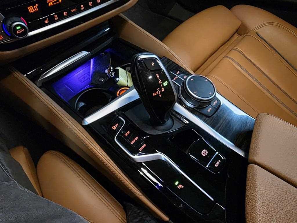 BMW 5시리즈 5시리즈 (G30) 520i M 스포츠 이미지 15