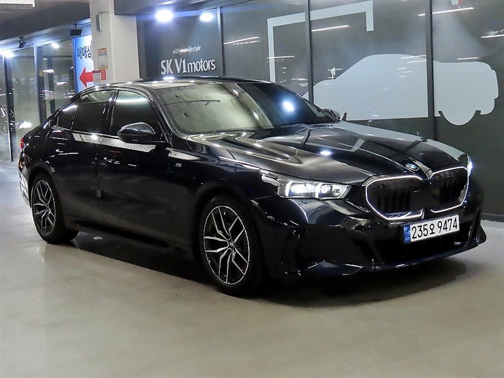 BMW 5시리즈 5시리즈 (G60) 520i M 스포츠 이미지 1