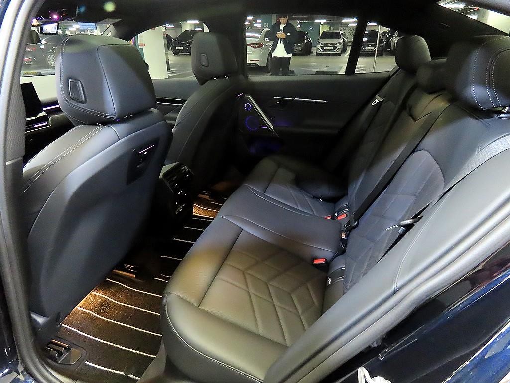 BMW 5시리즈 5시리즈 (G60) 520i M 스포츠 이미지 7