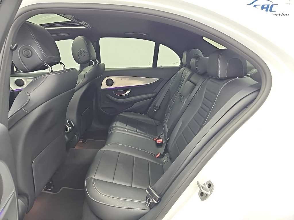 벤츠 E 클래스 E-클래스 W213 E300 아방가르드 이미지 12