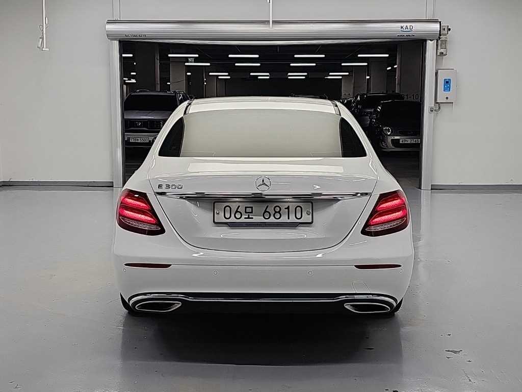벤츠 E 클래스 E-클래스 W213 E300 아방가르드 이미지 3