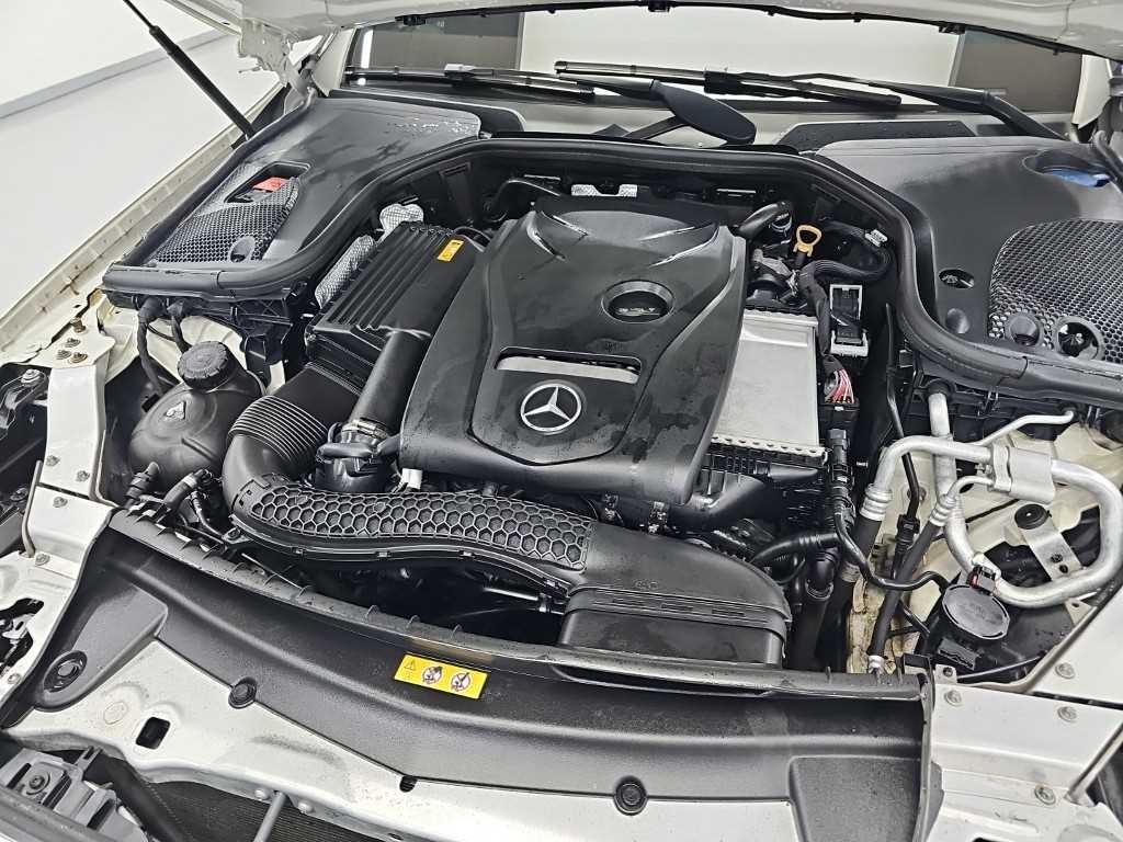 벤츠 E 클래스 E-클래스 W213 E300 아방가르드 이미지 5