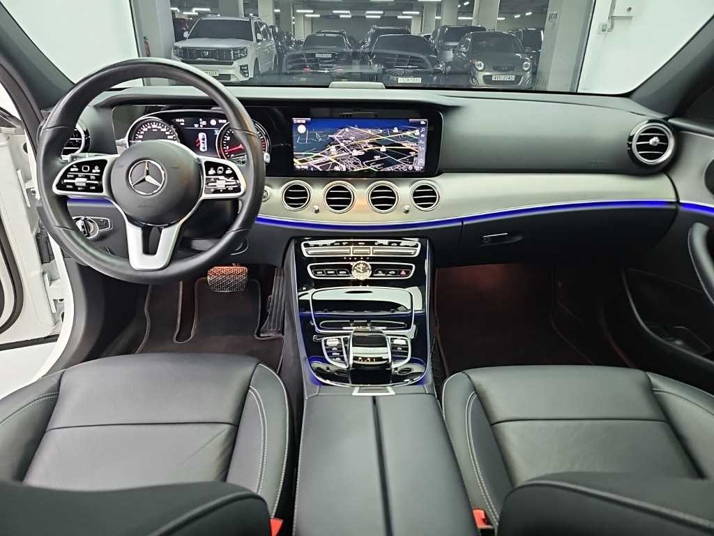 벤츠 E 클래스 E-클래스 W213 E300 아방가르드 이미지 7
