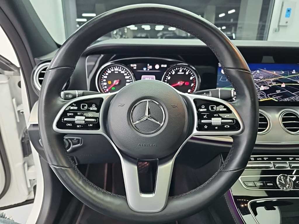 벤츠 E 클래스 E-클래스 W213 E300 아방가르드 이미지 9